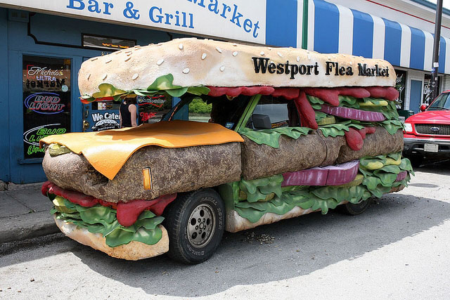 Машина бургер на колесах
