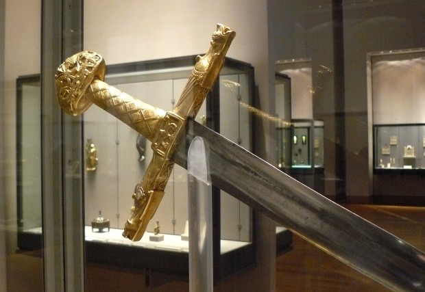 12 самых знаменитых мечей