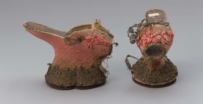 Обувь средневековых дам