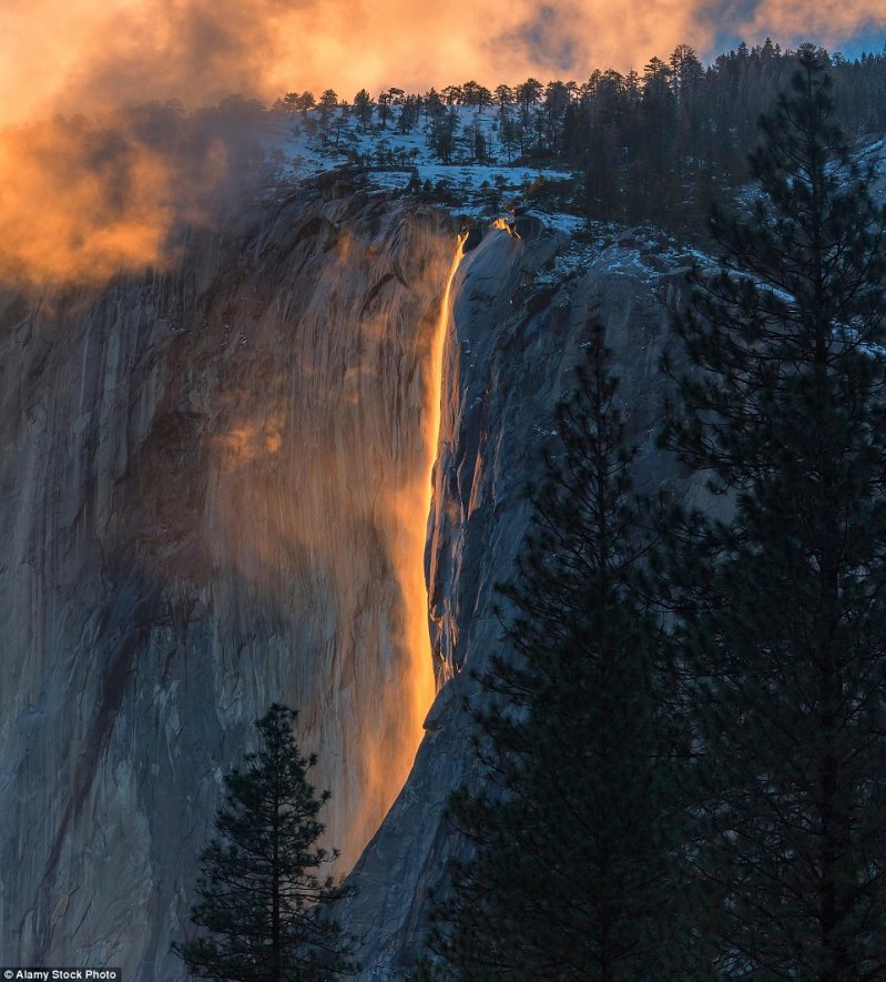 35b5d38000000578-3569209-hot-stuff-the-horsetail-waterfall-in-yosemite-looks-like-it-s-fr-m-7-1467011773523