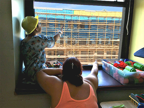 construction-worker-hides-where-is-waldo-kids-hospital-jason-haney-4