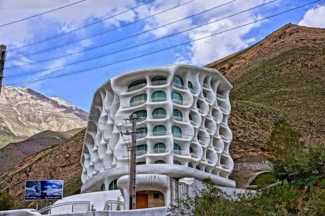 Крутой горнолыжный отель в Иране