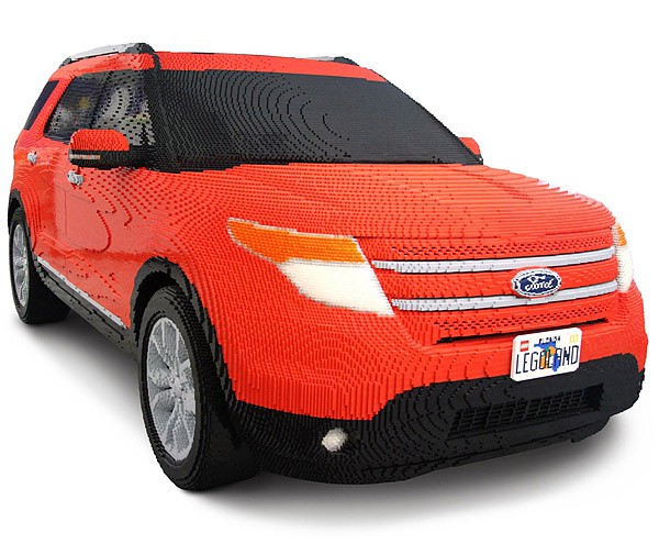 Ford Explorer из деталей LEGO