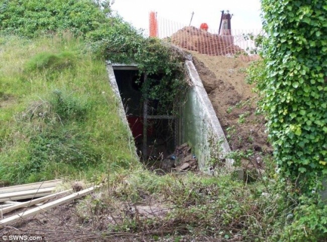 Девушка сделала дом своей мечты из бункера