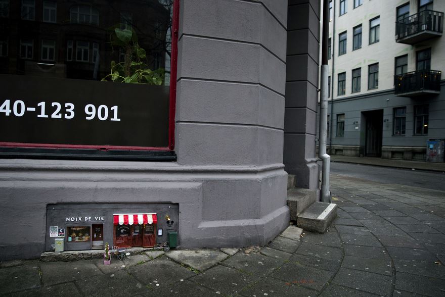 Anonymouse открыл магазины для мышек в Швеции