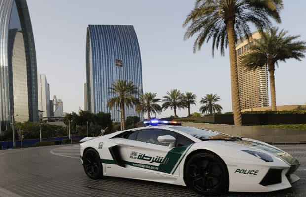 Самые быстрые полицейские автомобили в мире