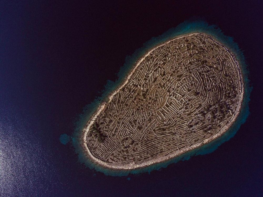 Остров Бальенак — гигантский отпечаток пальца