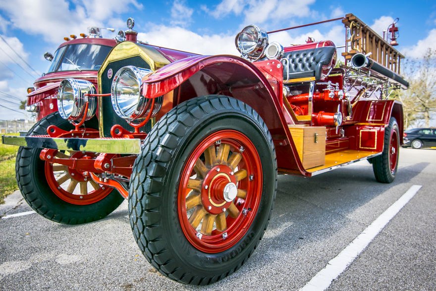 Коллекция классических пожарных автомобилей