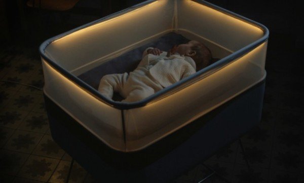 Компания Ford презентовала кроватку для малышей