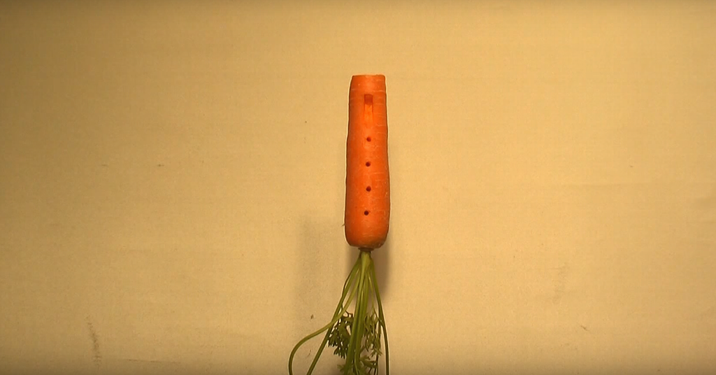 Как сделать флейту из морковки