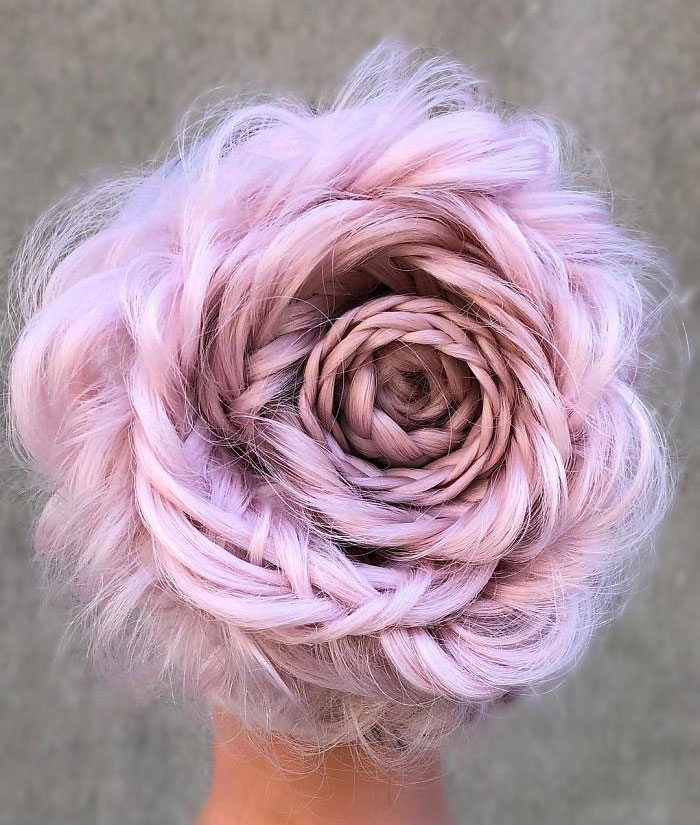 Самый новый и очаровательный тренд весны — розы из волос